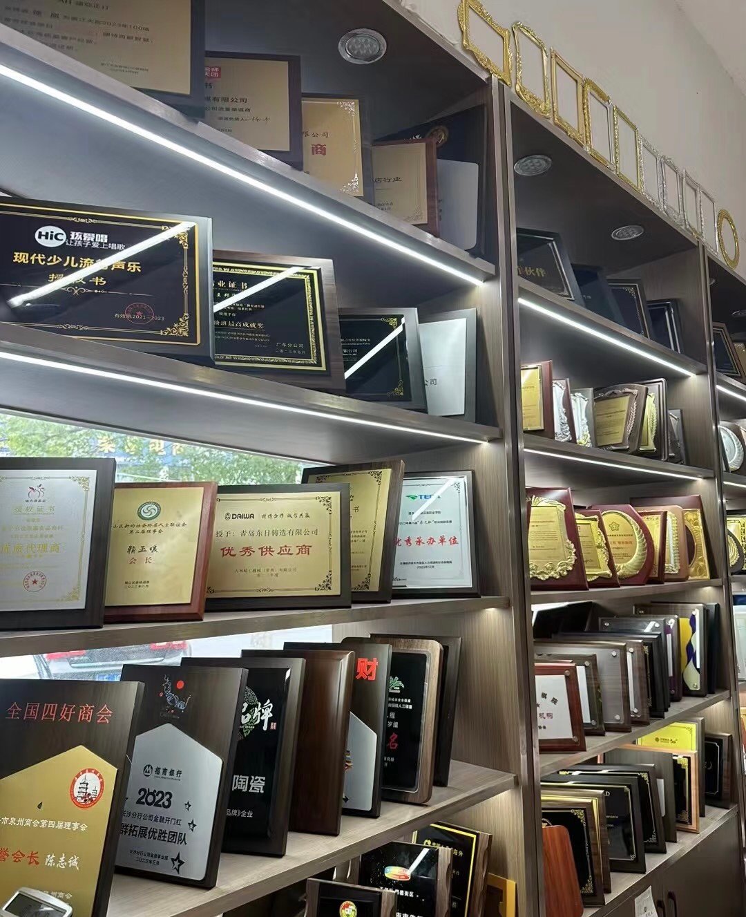 Wooden Plaque Suppliers