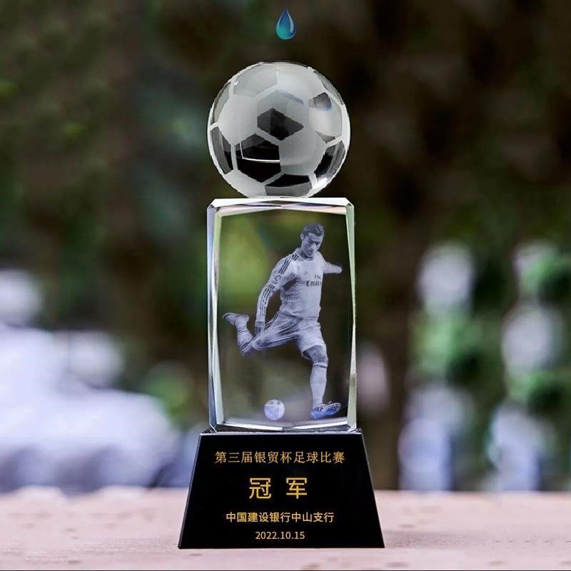crystal soccer trophy 02