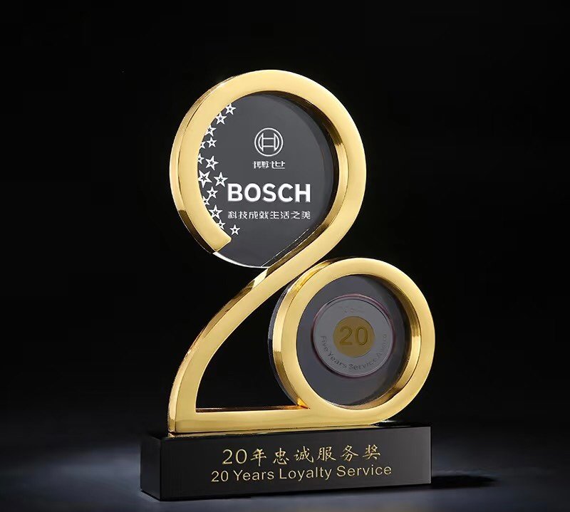 Company Trophy 02