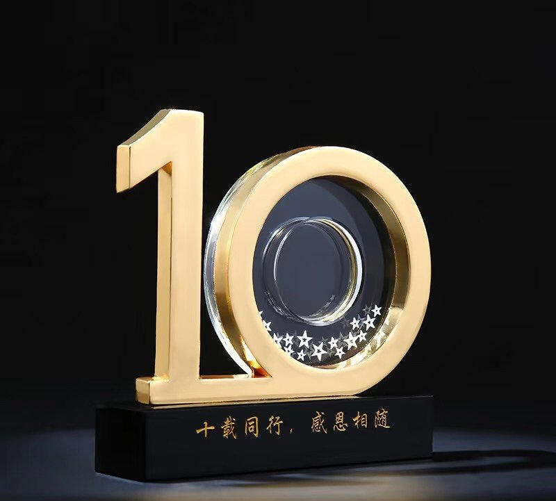 Company Trophy 03
