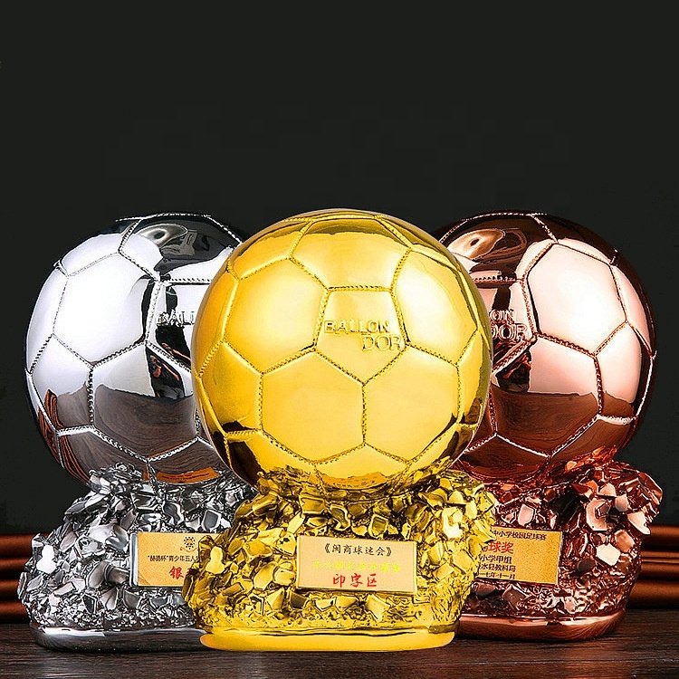 Golden Globe Trophy 01