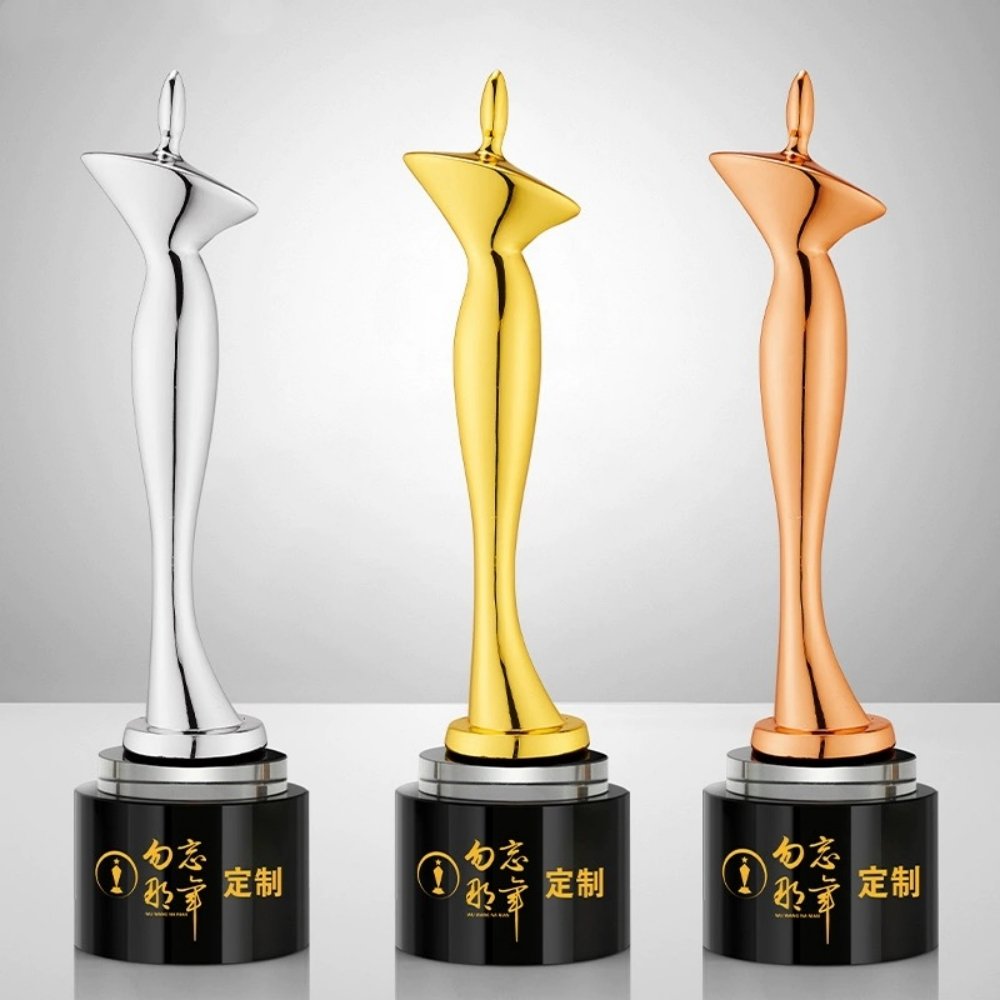 Sculpture Gold Trophy 02