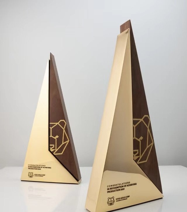 customized trophy​ 14