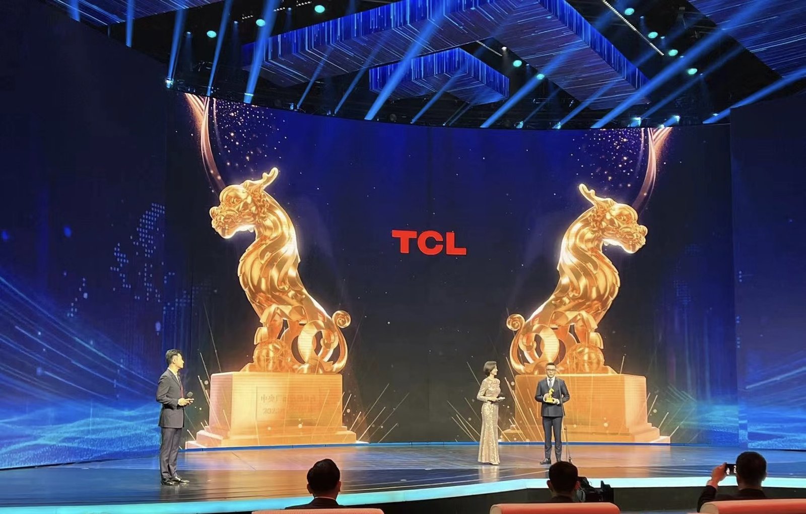 custom award trophies 23