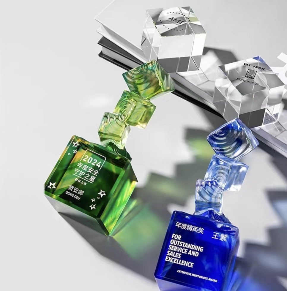 Creative Crystal Award 245
