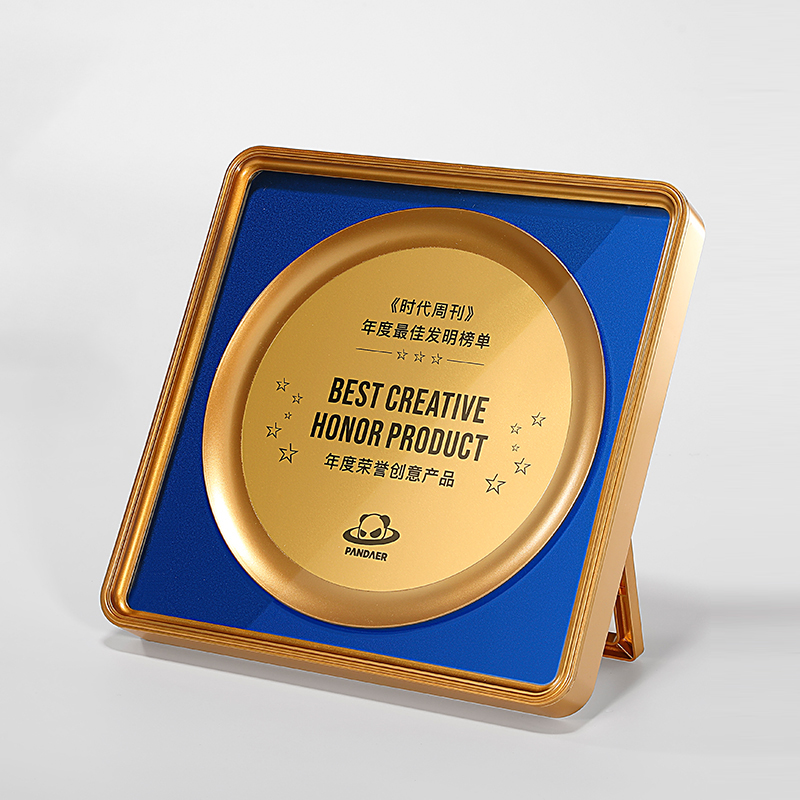 golden plate awards​ 3-3