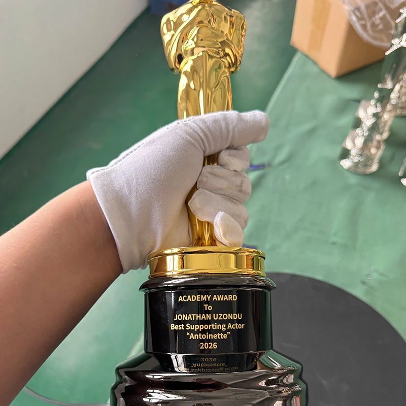 oscar trophy replica​2