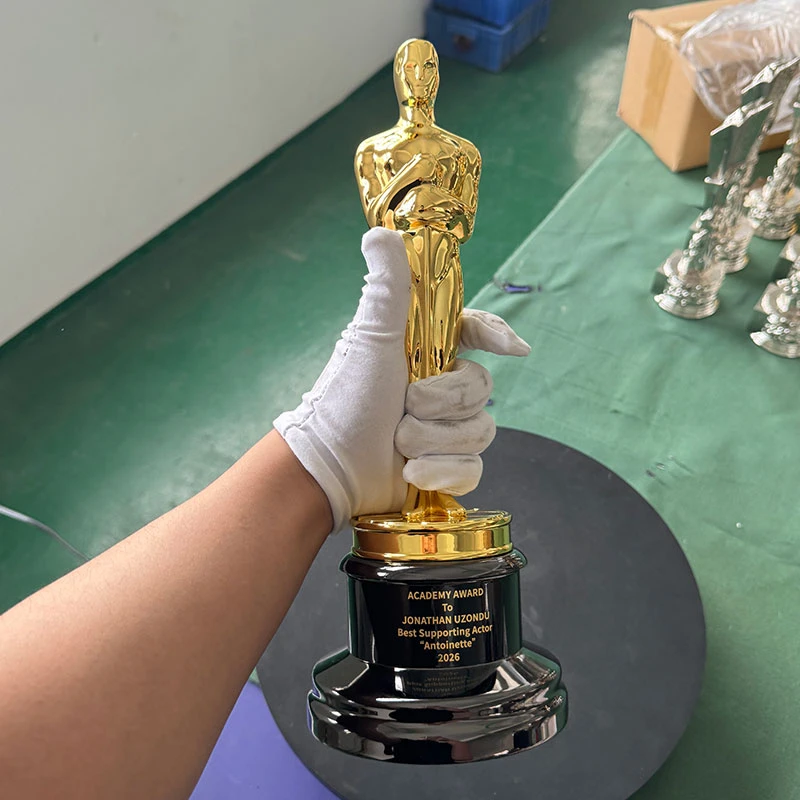 oscar trophy replica​3