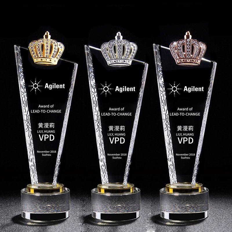 Crown Crystal Award 01
