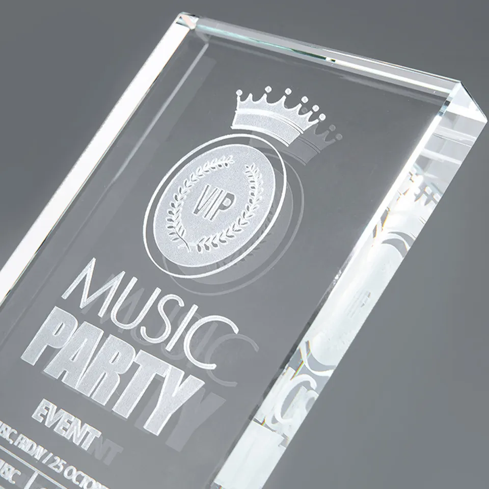 Crystal Crown Award 06