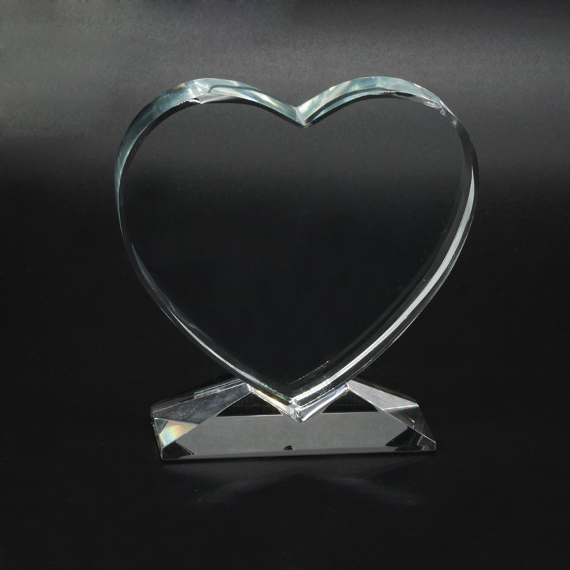 Crystal Heart trophy 02