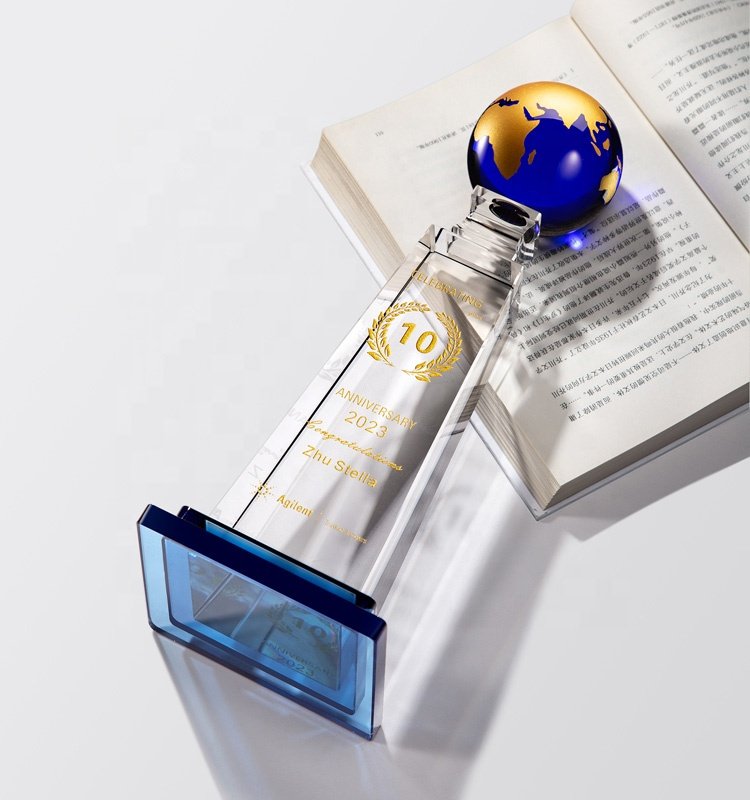 Crystal ball trophy 05