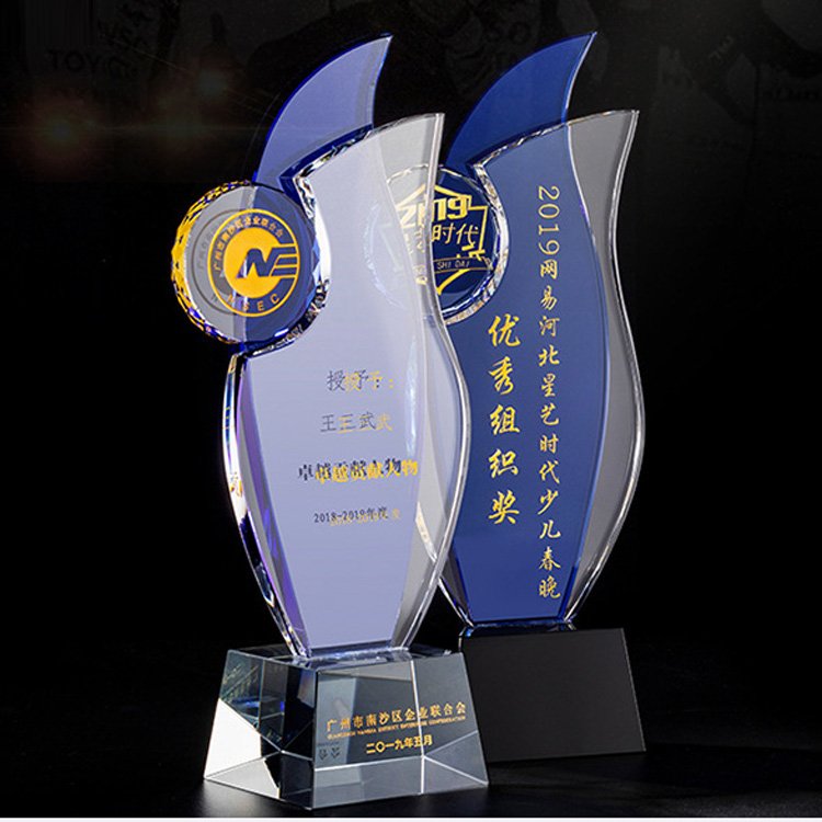 crystal trophies and awards 01