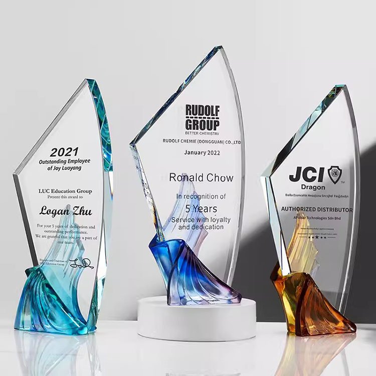customize a trophy 02