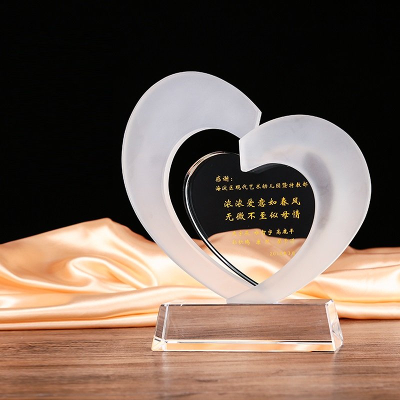 Acrylic Heart trophy 01