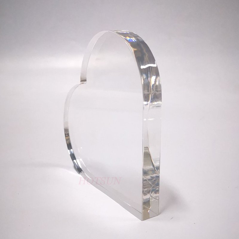 Acrylic pale heart trophies​ 04