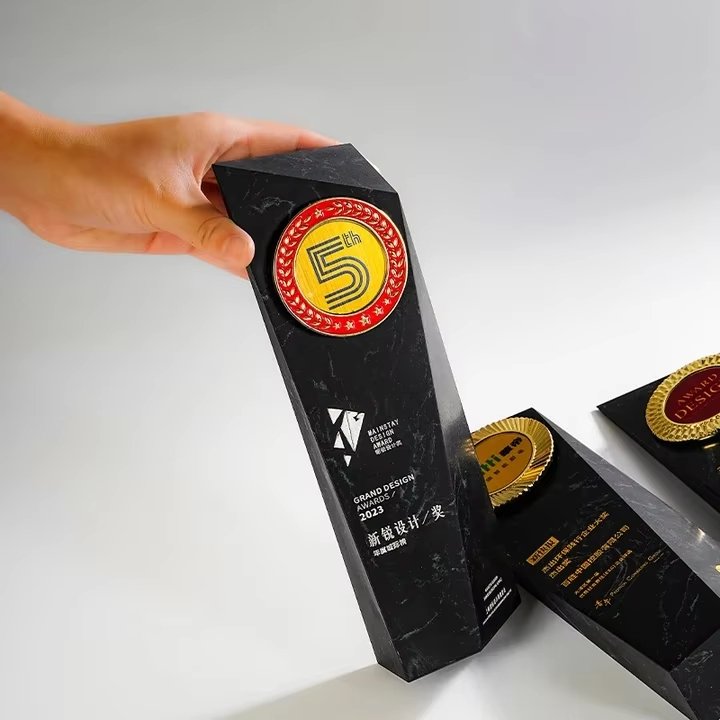 Black marble trophy-06