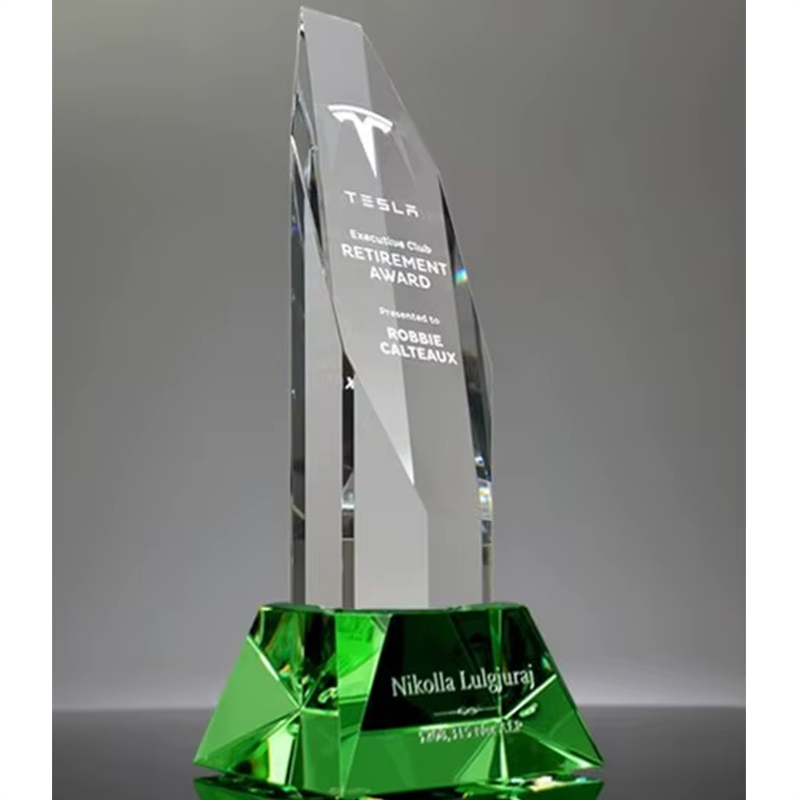 Cut Column Crystal Trophy1