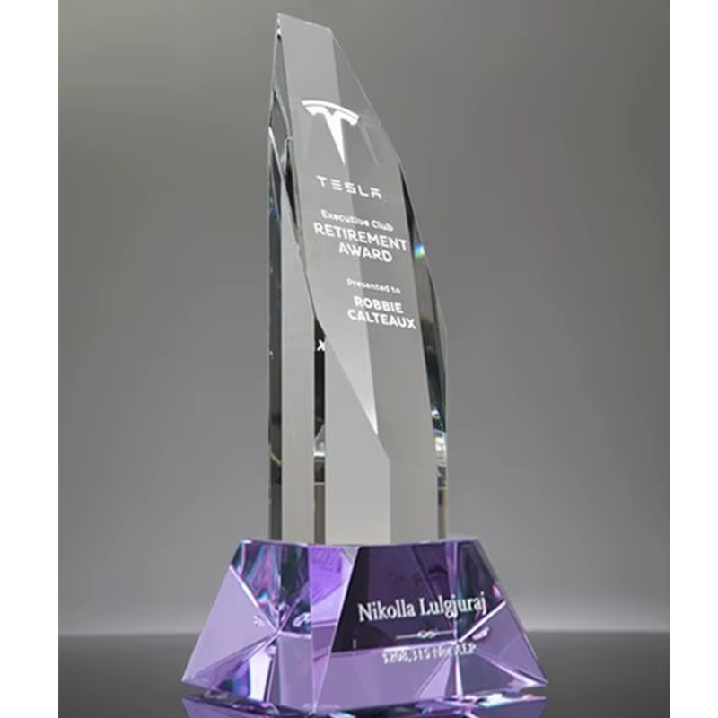 Cut Column Crystal Trophy2