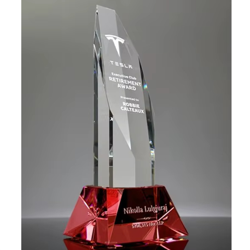 Cut Column Crystal Trophy4
