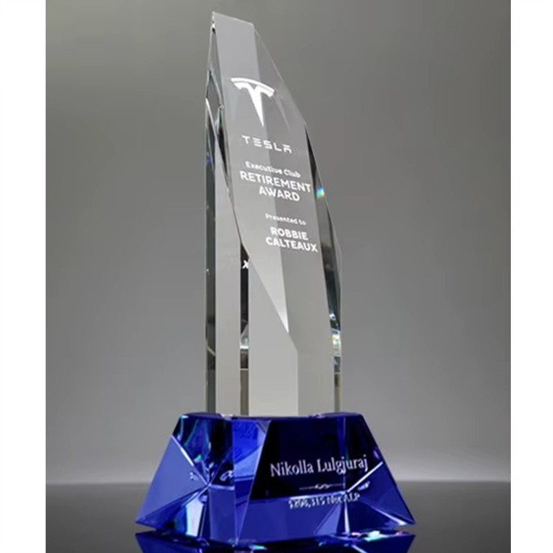 Cut Column Crystal Trophy6