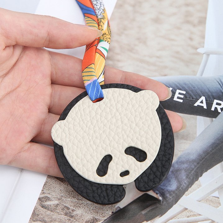 Panda keychain 87-4