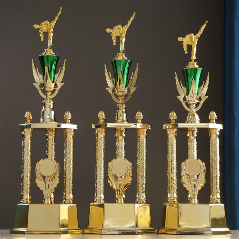 Pillar Trophy Customization 01