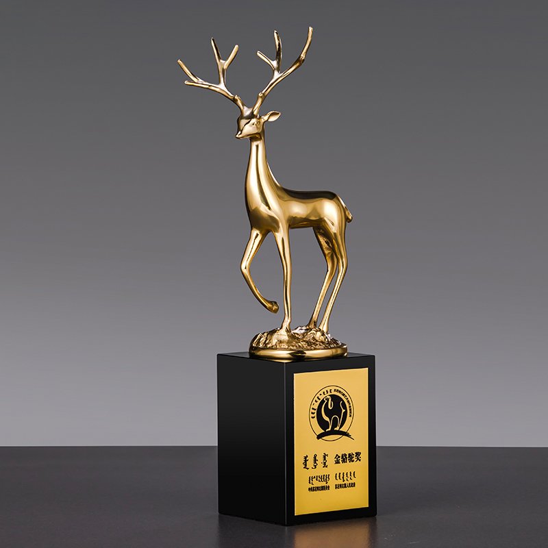 Reindeer ornaments Awards 8-4