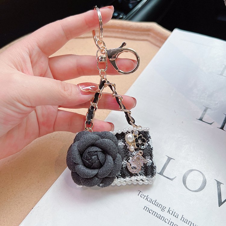 Rose keychain 85-2