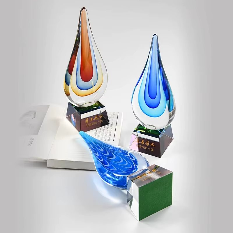 Teardrop Glass Trophy-02