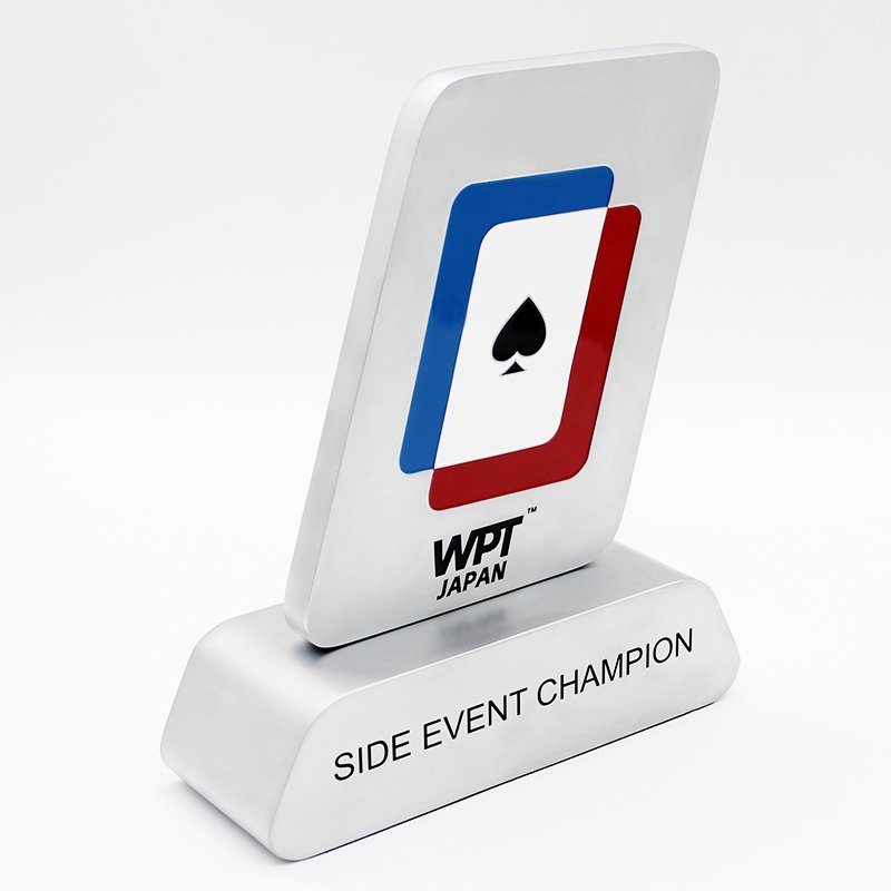 WPT Tournament Trophy2-02