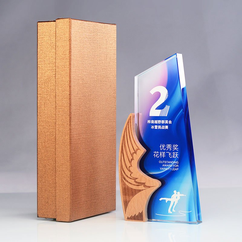 Wood Crystal ski trophy 06