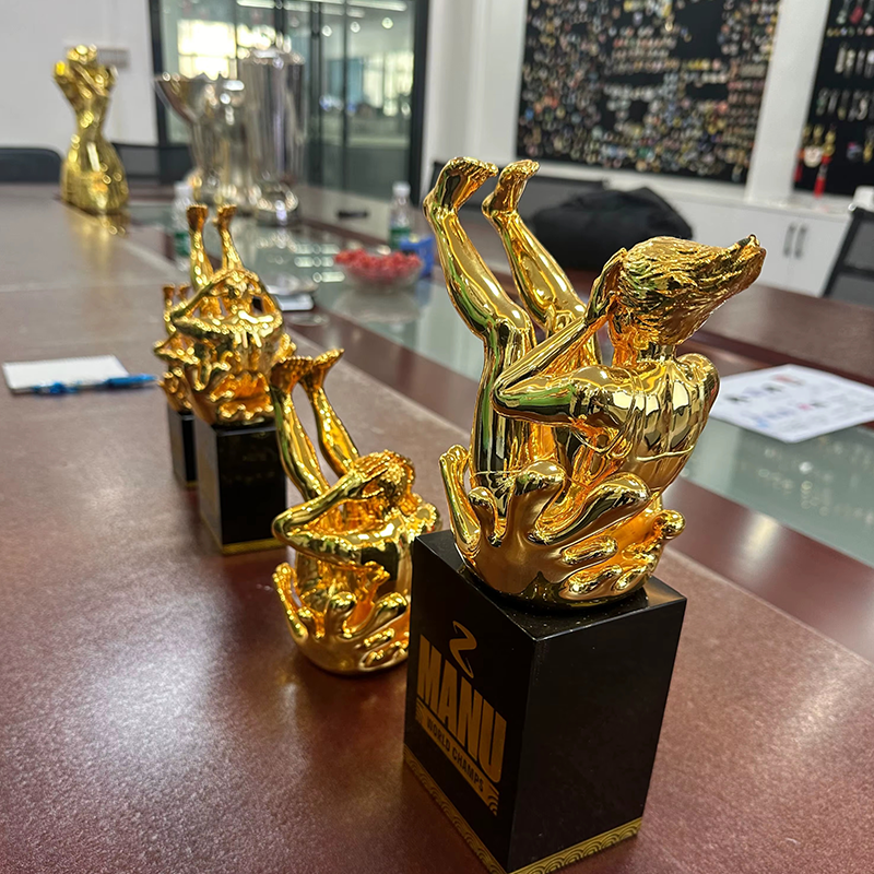 custom soccer trophies​2