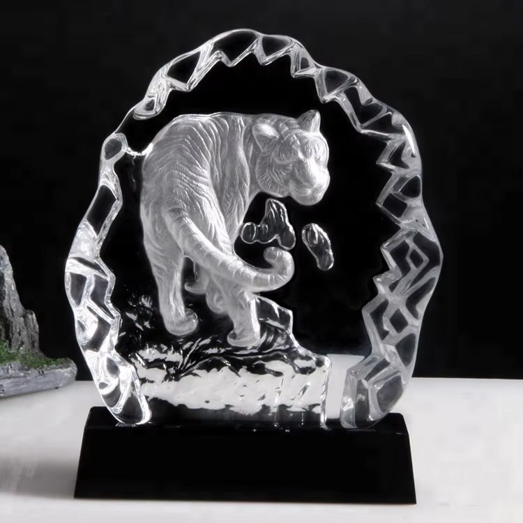 glass tiger ornament​ 3-1