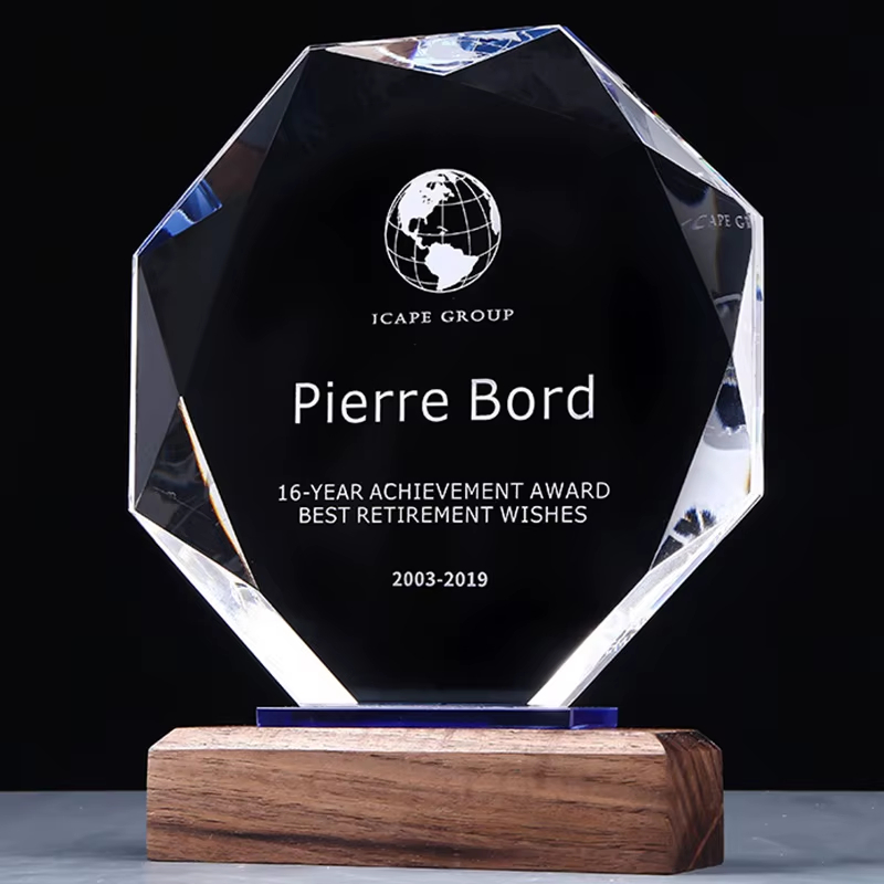 glass trophies and awards​-04
