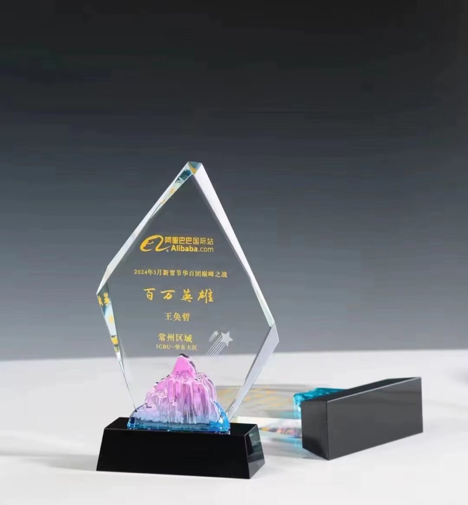 glass trophies and awards​ Suppliers-03