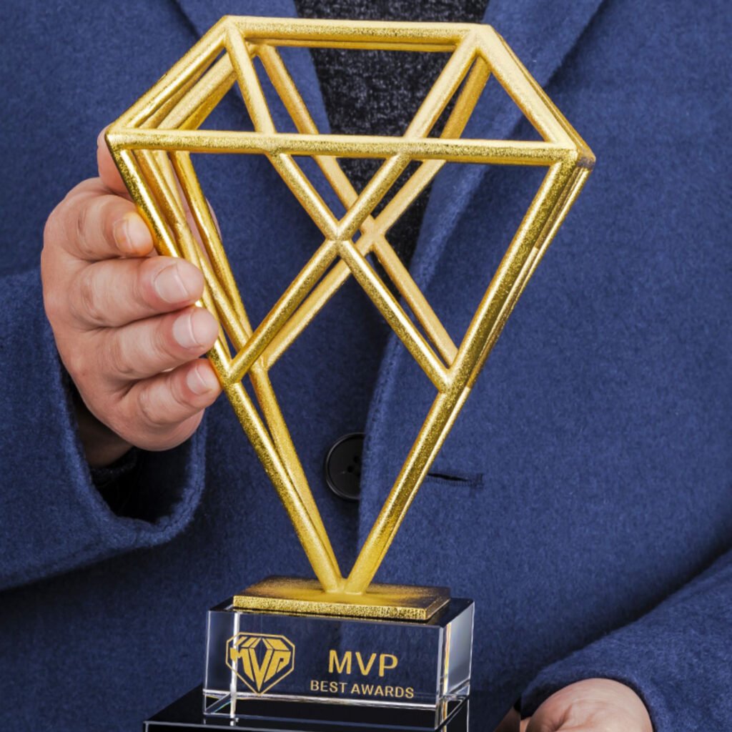 golden trophies​-05