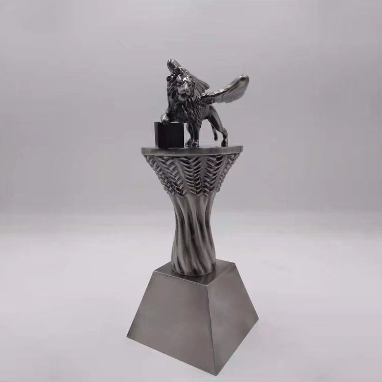 lion trophy​ 2-3