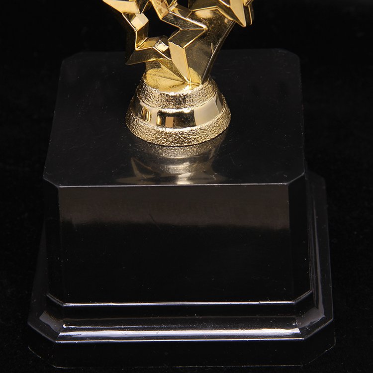 singing trophy 7-5