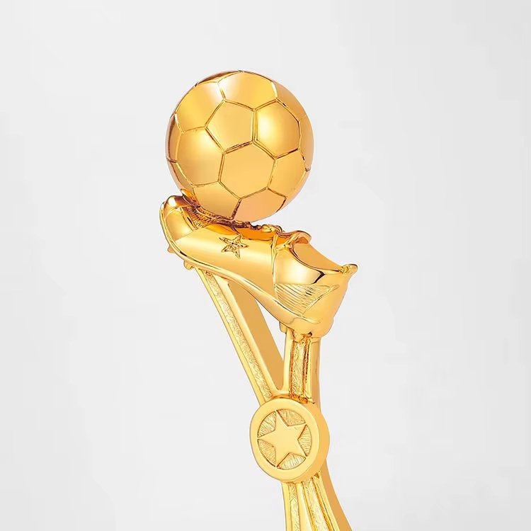 the golden boot trophy-04