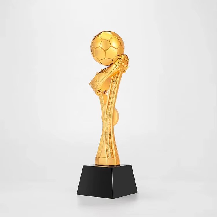the golden boot trophy-05