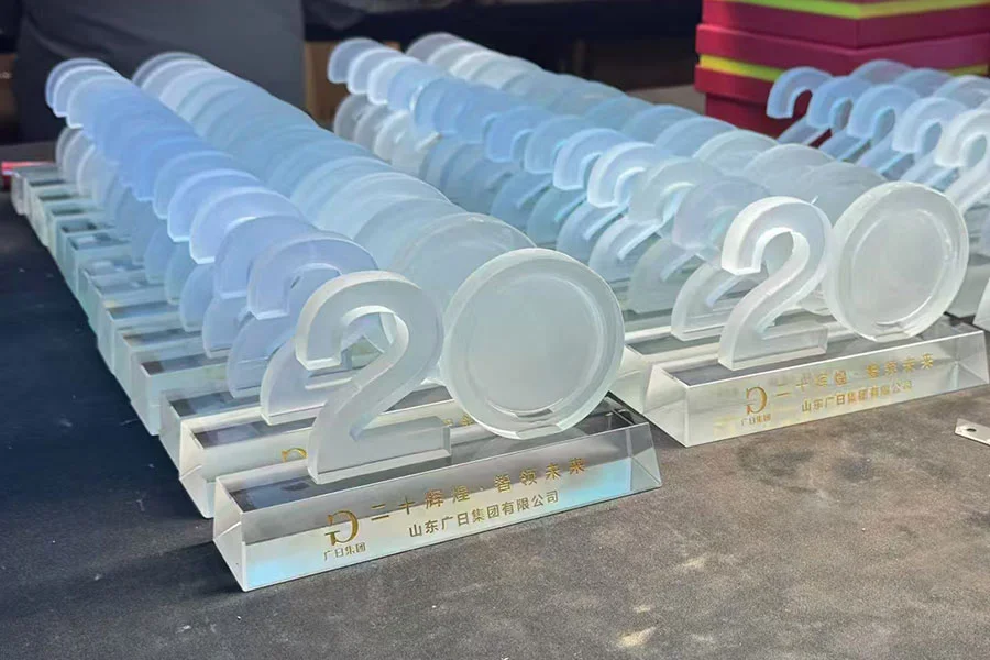Acrylic Trophy Supplier