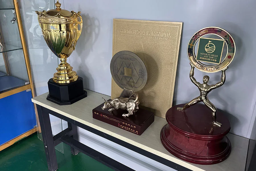 Big Trophy 01
