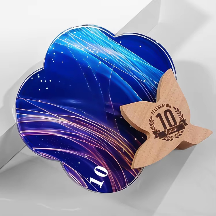 Carved wooden heart trophy3
