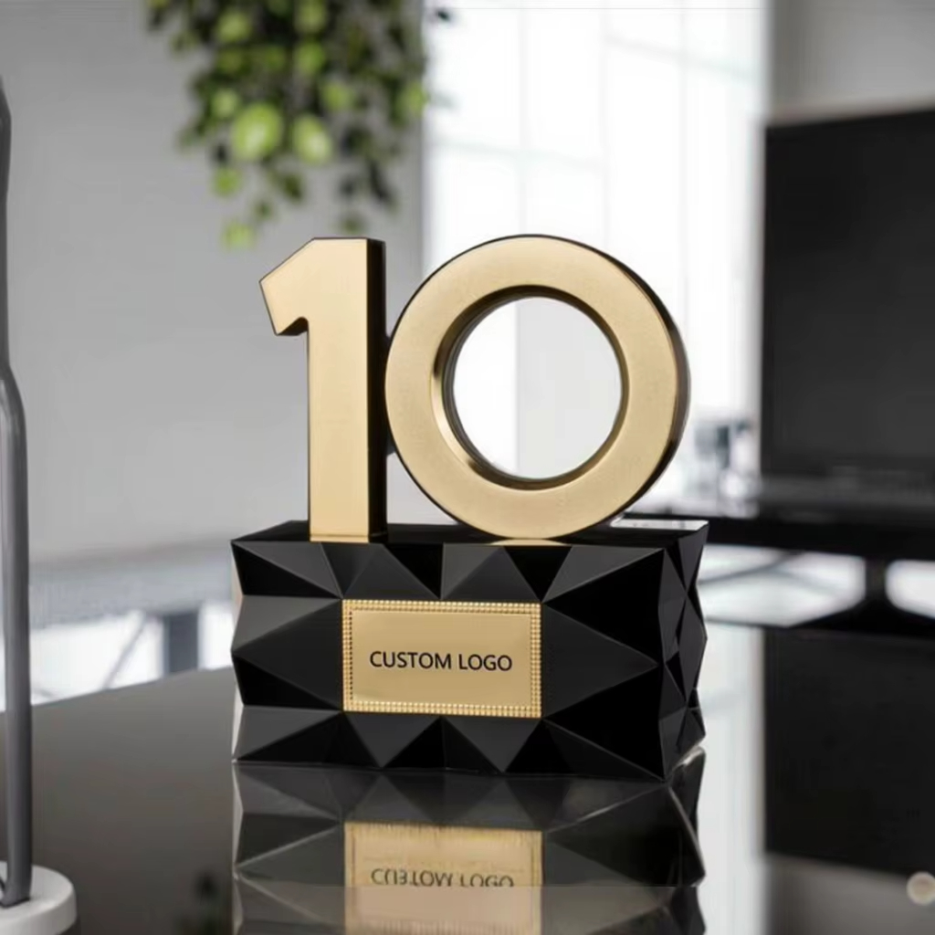Company10th Anniversary Trophy-05