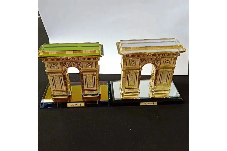 Crystal ornaments souvenirs