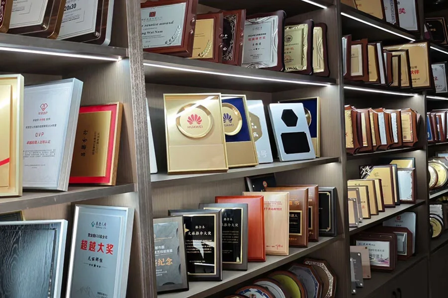 Custom plaque supplier
