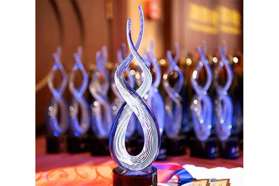 Customized glass trophy