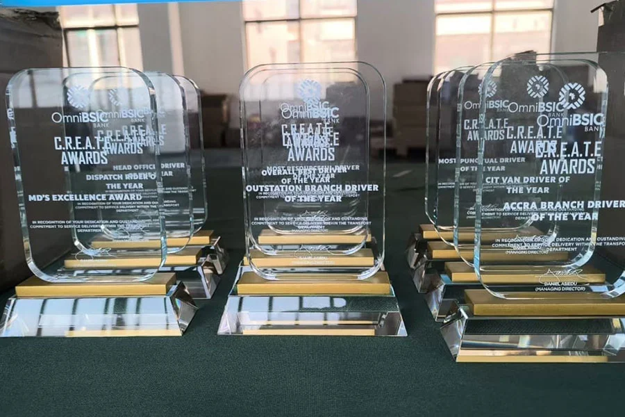 Customized glass trophy