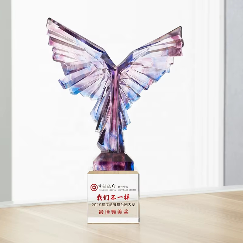 Dream Wings Trophy-05